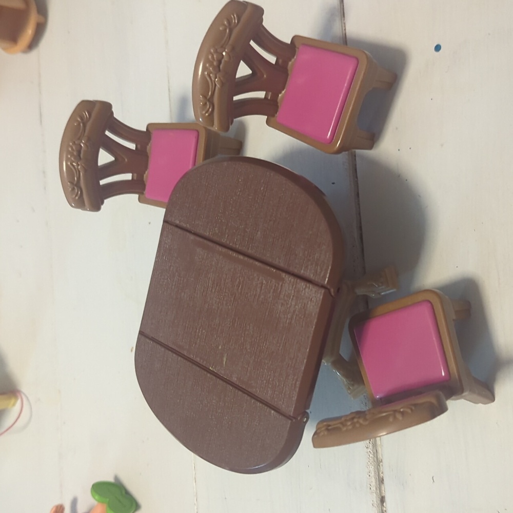 Fisher Price Loving Family Dollhouse table and 3 chairs
